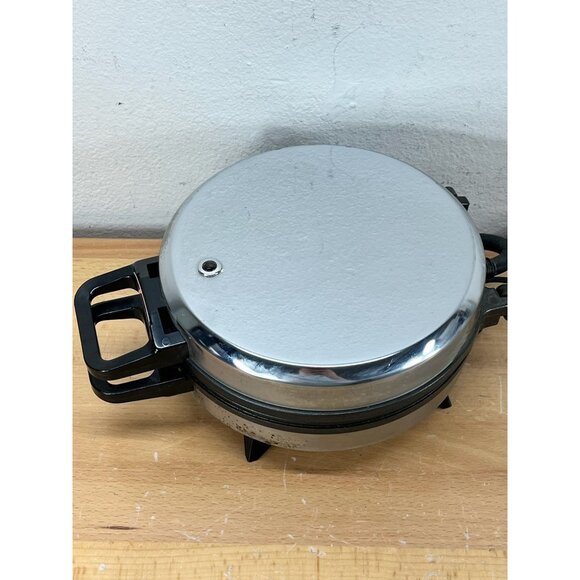 VTG Vitantonio Mickey Mouse Waffle Iron Mickey’s Waffler #950 - Tested - Picture 8 of 10